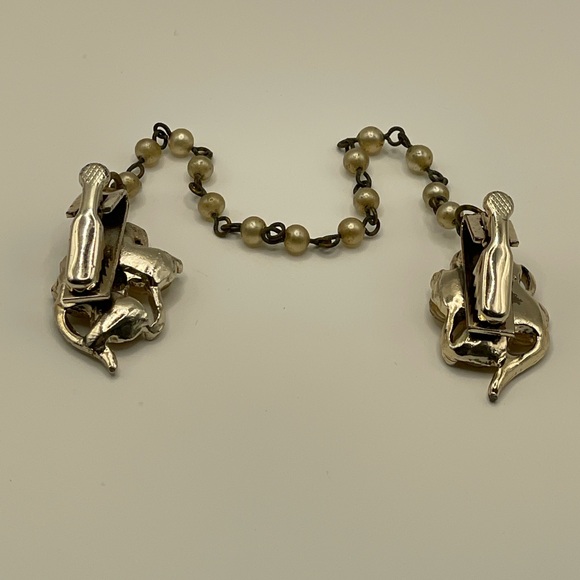 Vintage 1950s-60s Grape Cluster Sweater Guard Clip ✨ Moonstone Pearls Cardigan ✨ - Picture 14 of 16